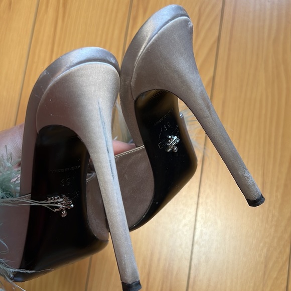 Prada feather heels size 39 - Picture 3 of 5